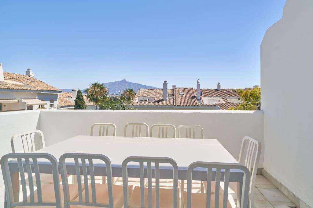 מארבלה Superbe Appartement Avec Jaccuzi מראה חיצוני תמונה