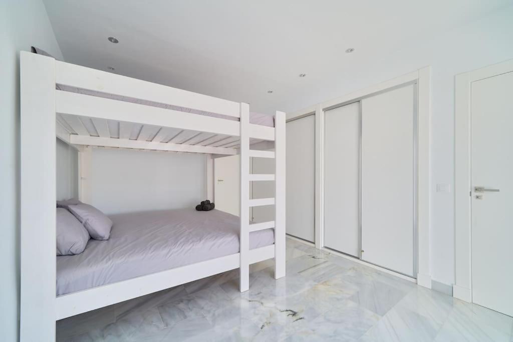 מארבלה Superbe Appartement Avec Jaccuzi מראה חיצוני תמונה