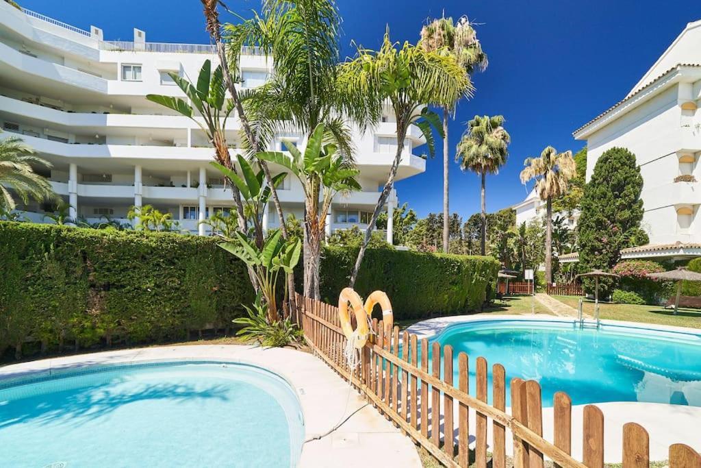 מארבלה Superbe Appartement Avec Jaccuzi מראה חיצוני תמונה