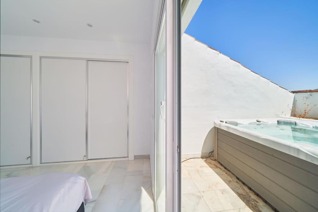 מארבלה Superbe Appartement Avec Jaccuzi מראה חיצוני תמונה